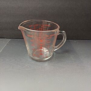 Pyrex Vintage Glass 2 C Measuring Cup Closed Handle Red Pyrex Along Side